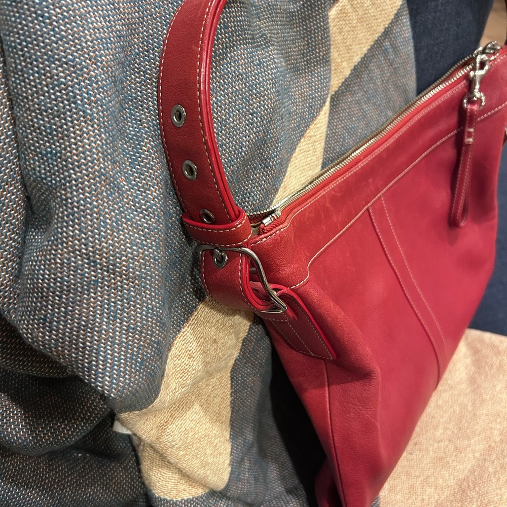 Coach Cherry Red Leather Shoulder Bag - Picture 3 of 7
